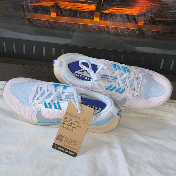 NWT Nike Sz-7 Women's Juniper Trail Gorgeous Stylish Walking Athletic Sneakers🤍🩷 - Picture 8 of 16